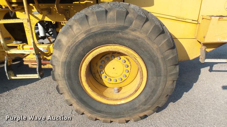 image for item DC1751 1998 John Deere 544H wheel loader