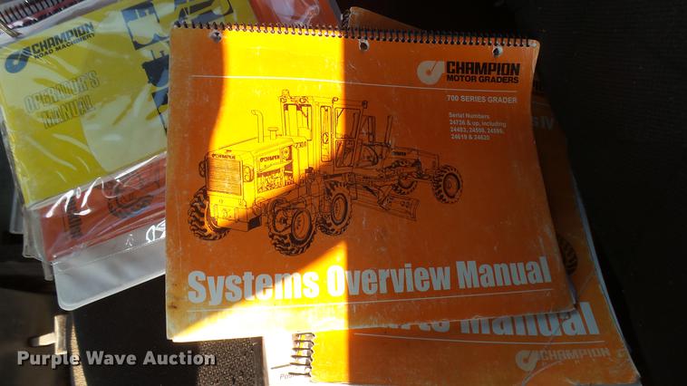 image for item DC1757 1997 Champion 710A Series V motor grader