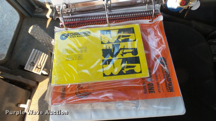 image for item DC1757 1997 Champion 710A Series V motor grader