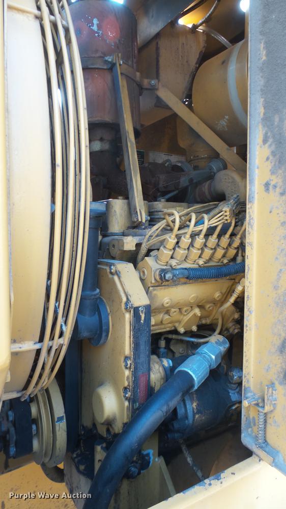 image for item DC1757 1997 Champion 710A Series V motor grader