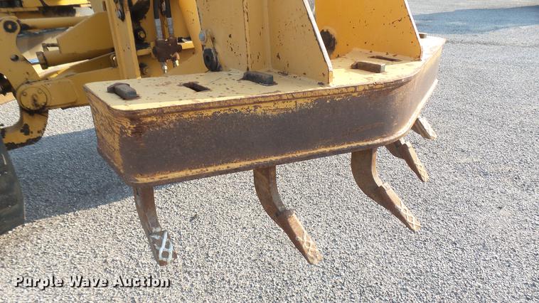 image for item DC1757 1997 Champion 710A Series V motor grader