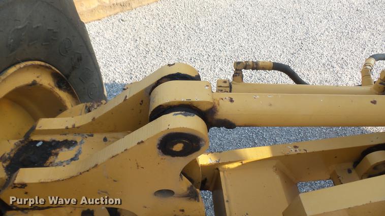 image for item DC1757 1997 Champion 710A Series V motor grader