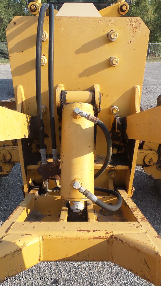 image for item DC1757 1997 Champion 710A Series V motor grader
