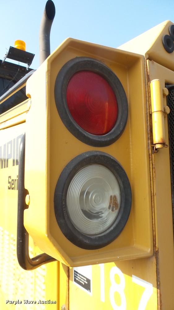 image for item DC1757 1997 Champion 710A Series V motor grader