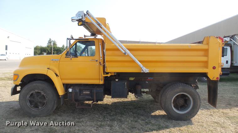 image for item DC1765 1998 Ford F800 dump truck