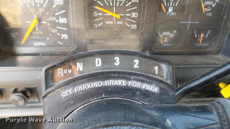 image for item DC1765 1998 Ford F800 dump truck