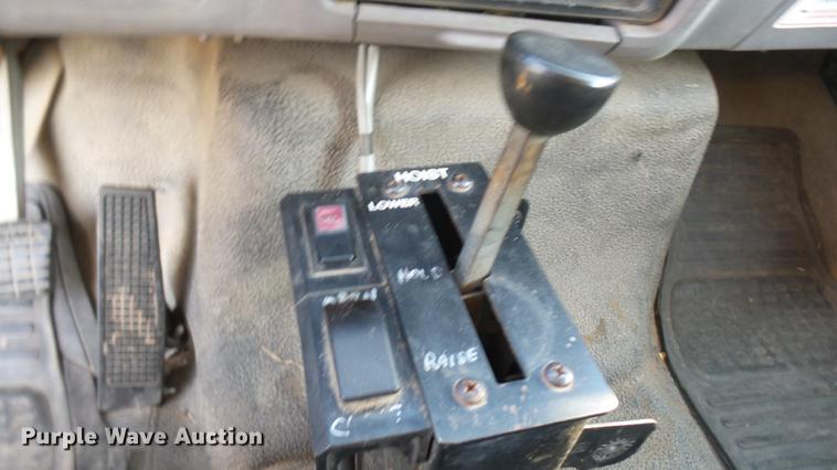 image for item DC1765 1998 Ford F800 dump truck