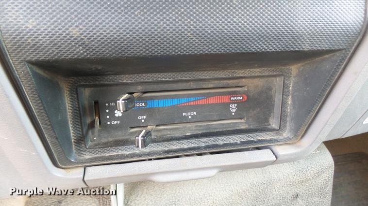 image for item DC1765 1998 Ford F800 dump truck