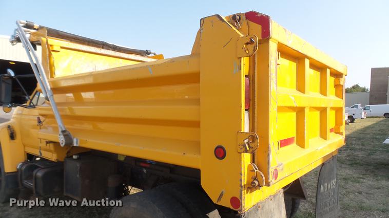 image for item DC1765 1998 Ford F800 dump truck