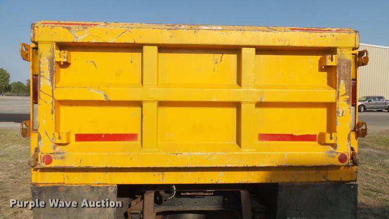 image for item DC1765 1998 Ford F800 dump truck