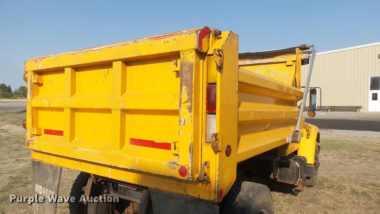 image for item DC1765 1998 Ford F800 dump truck