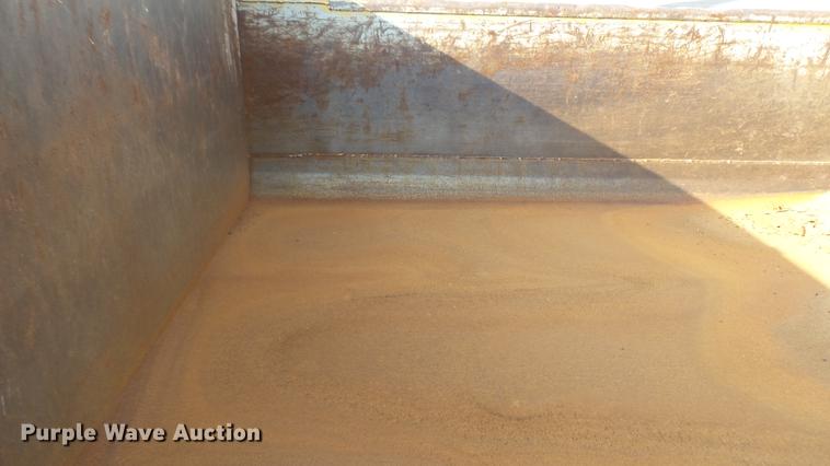 image for item DC1765 1998 Ford F800 dump truck