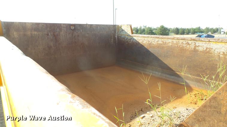 image for item DC1765 1998 Ford F800 dump truck