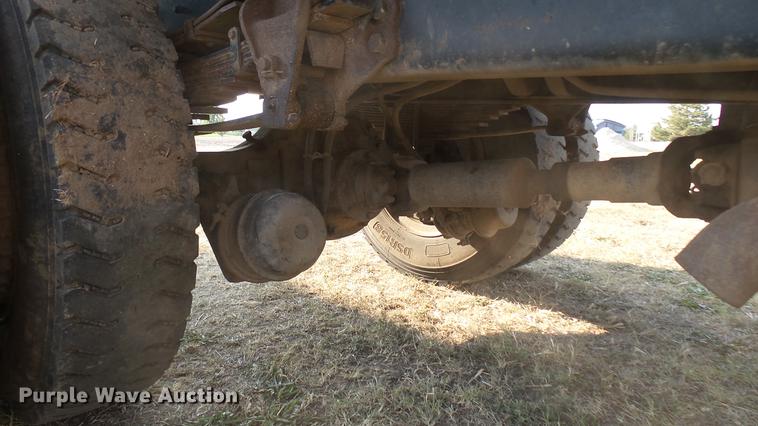 image for item DC1765 1998 Ford F800 dump truck