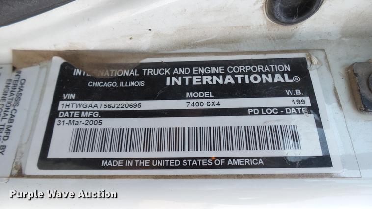 image for item DC1766 2006 International 7400 dump truck