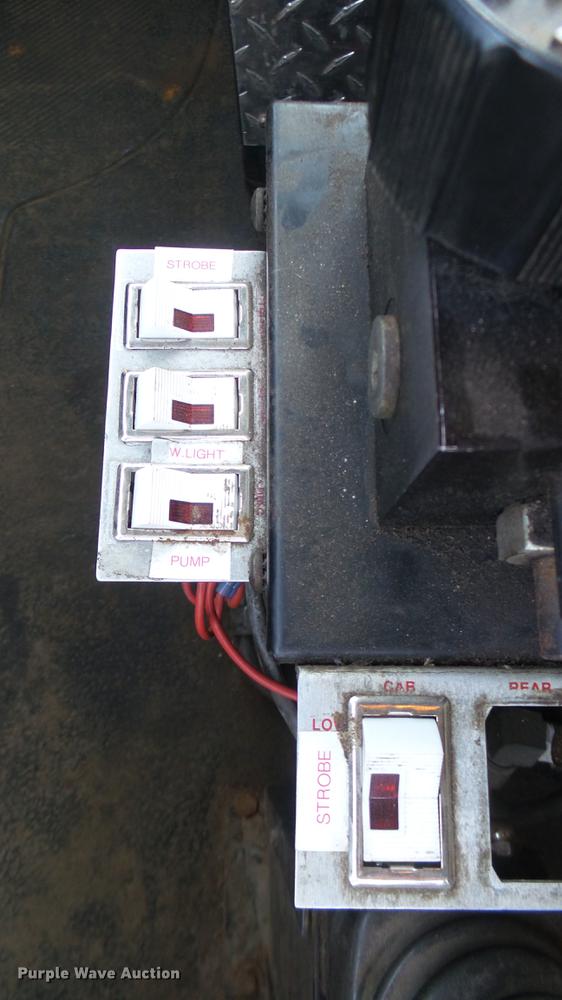 image for item DC1766 2006 International 7400 dump truck