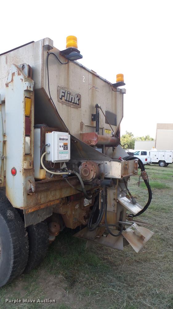 image for item DC1766 2006 International 7400 dump truck