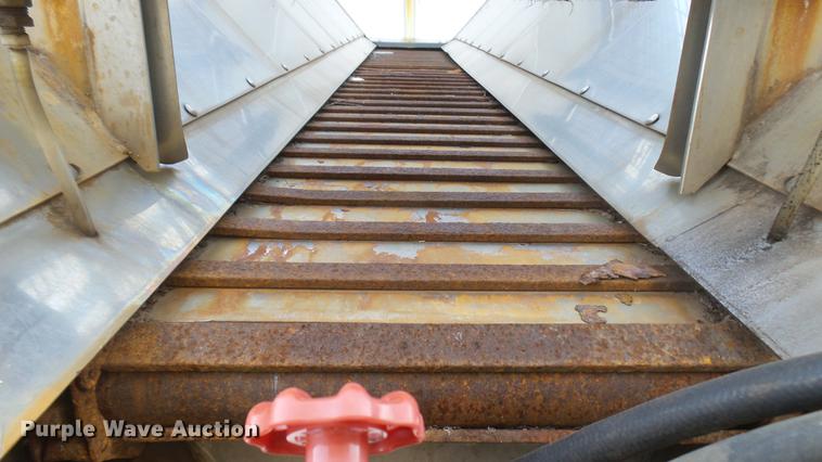 image for item DC1766 2006 International 7400 dump truck