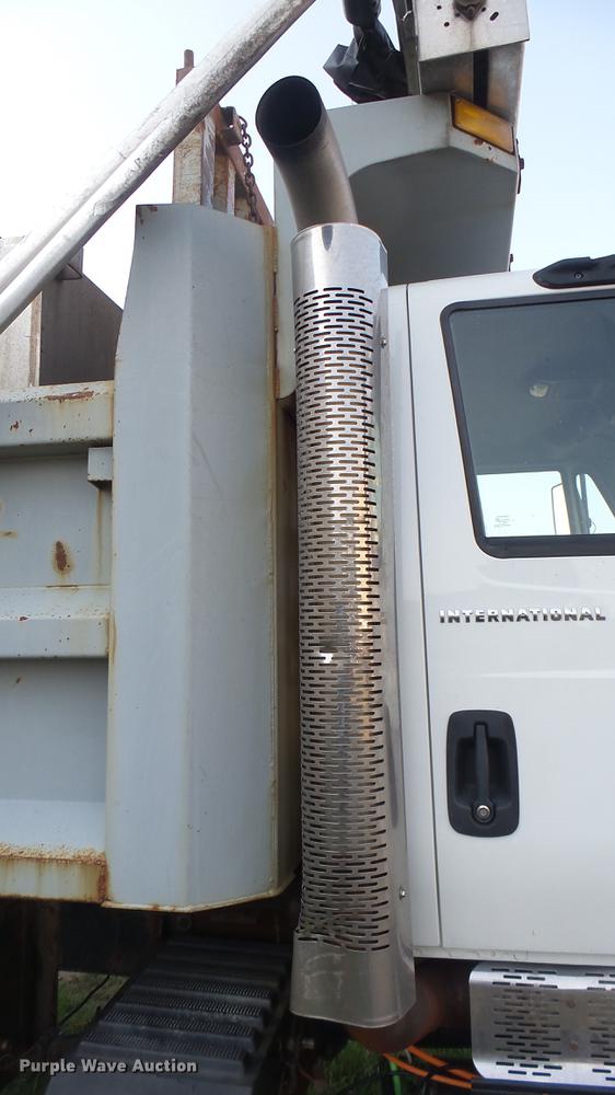 image for item DC1766 2006 International 7400 dump truck