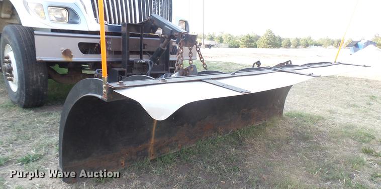 image for item DC1766 2006 International 7400 dump truck