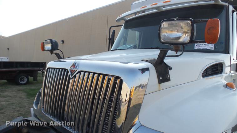 image for item DC1766 2006 International 7400 dump truck