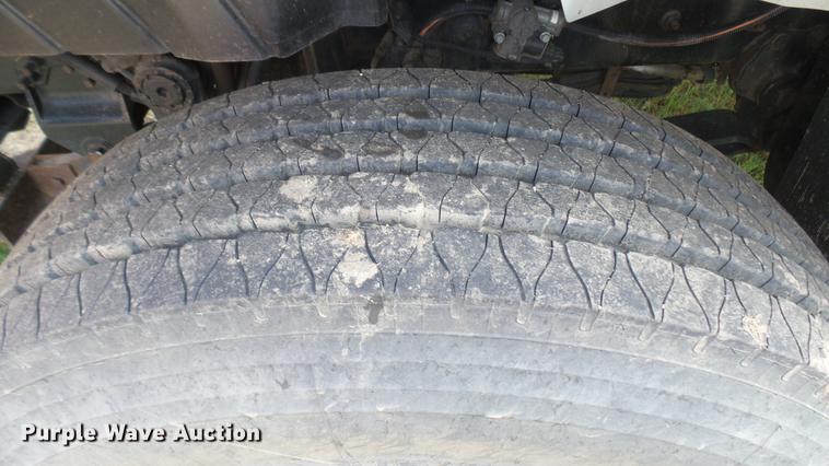 image for item DC1766 2006 International 7400 dump truck