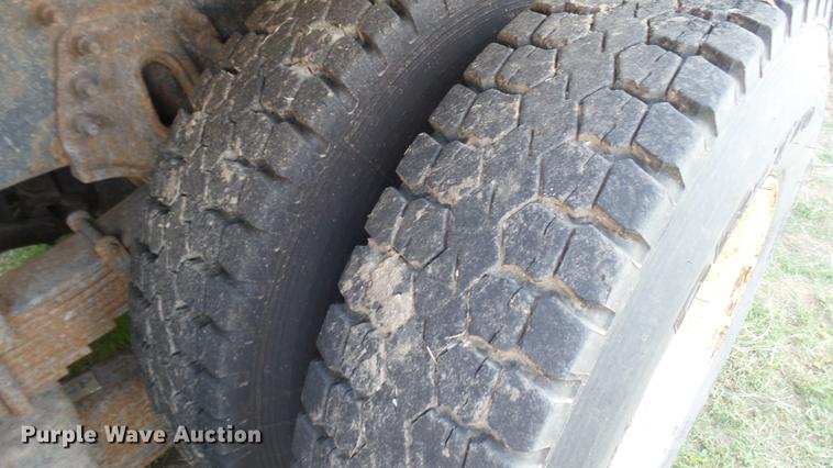 image for item DC1766 2006 International 7400 dump truck