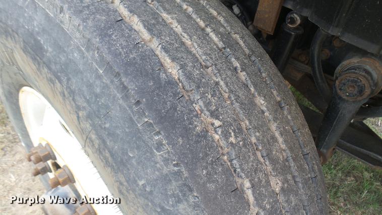 image for item DC1766 2006 International 7400 dump truck