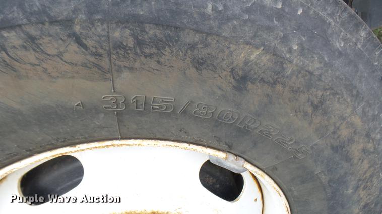 image for item DC1766 2006 International 7400 dump truck