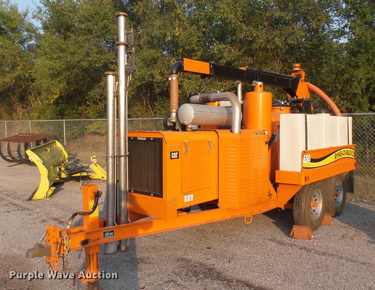 image for item DC1767 2007 Ring-o-matic 550 High CFM vacuum excavator trailer