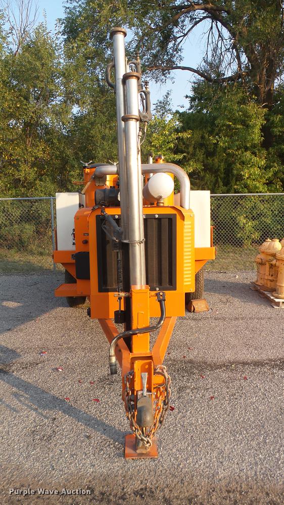 image for item DC1767 2007 Ring-o-matic 550 High CFM vacuum excavator trailer