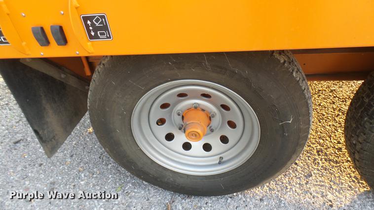 image for item DC1767 2007 Ring-o-matic 550 High CFM vacuum excavator trailer