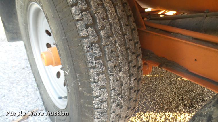 image for item DC1767 2007 Ring-o-matic 550 High CFM vacuum excavator trailer