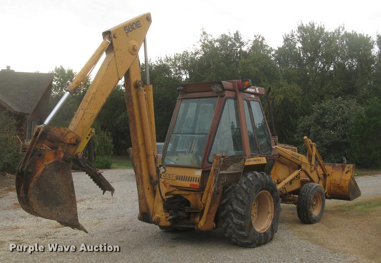 image for item DC2494 1984 Case 580 Super E backhoe