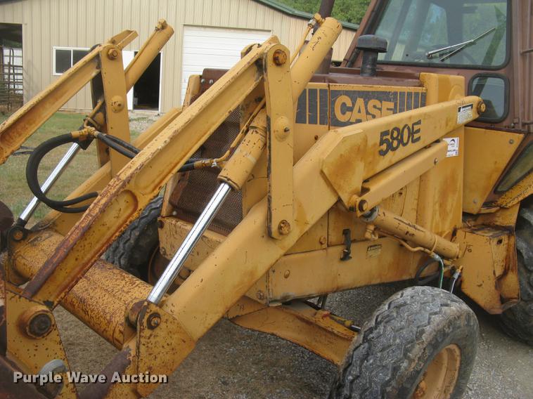 image for item DC2494 1984 Case 580 Super E backhoe