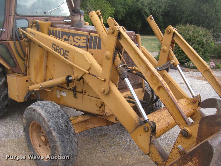 image for item DC2494 1984 Case 580 Super E backhoe