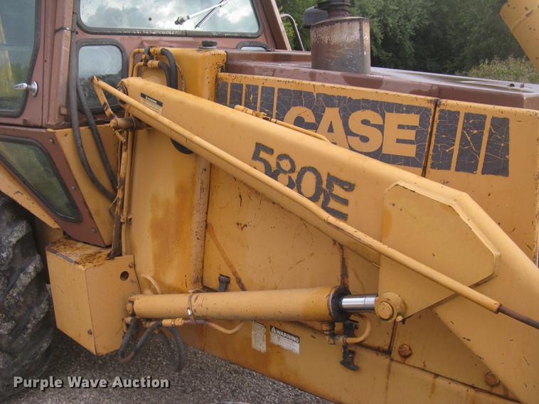 image for item DC2494 1984 Case 580 Super E backhoe