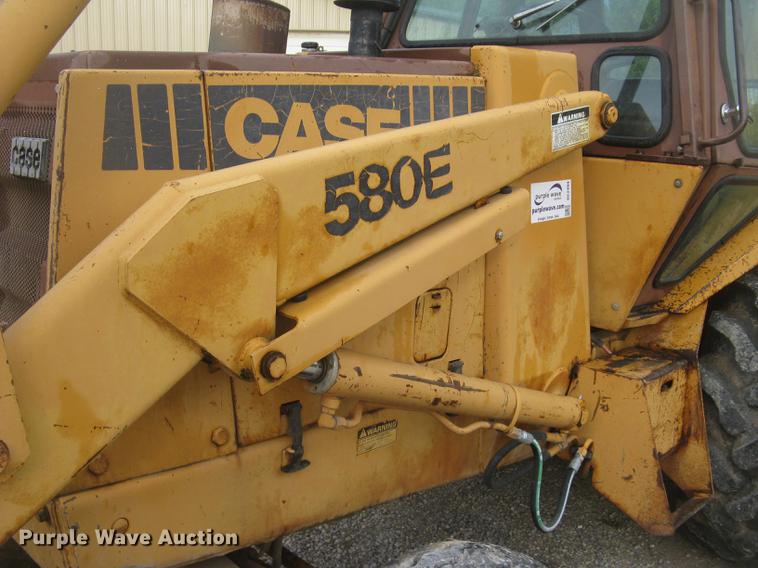 image for item DC2494 1984 Case 580 Super E backhoe