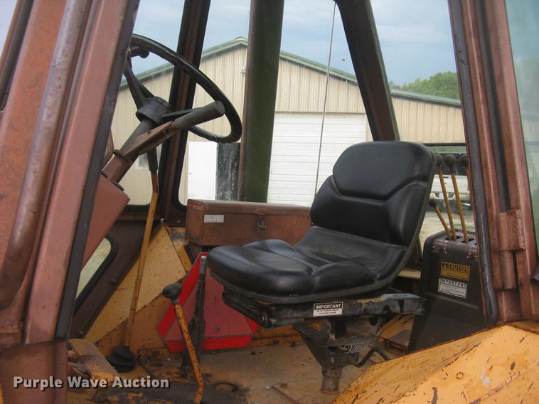 image for item DC2494 1984 Case 580 Super E backhoe