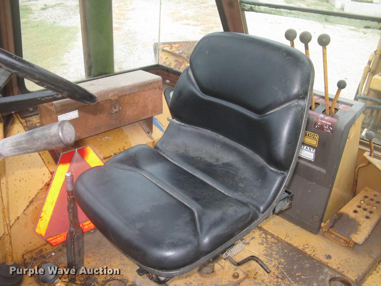 image for item DC2494 1984 Case 580 Super E backhoe