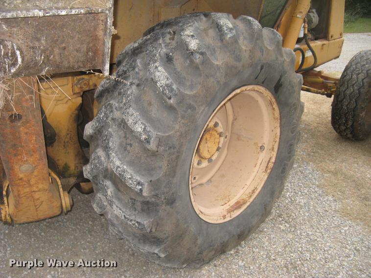 image for item DC2494 1984 Case 580 Super E backhoe