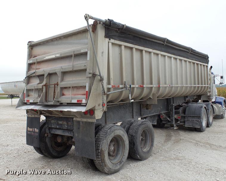 image for item DC2604 1981 Fruehauf end dump trailer