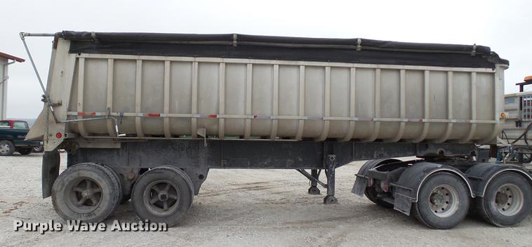 image for item DC2604 1981 Fruehauf end dump trailer