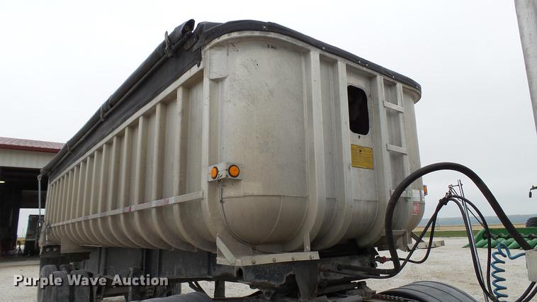 image for item DC2604 1981 Fruehauf end dump trailer