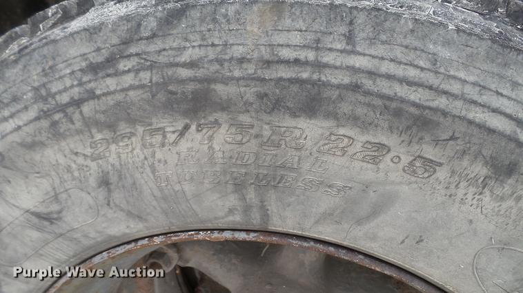 image for item DC2604 1981 Fruehauf end dump trailer