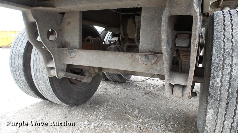 image for item DC2604 1981 Fruehauf end dump trailer