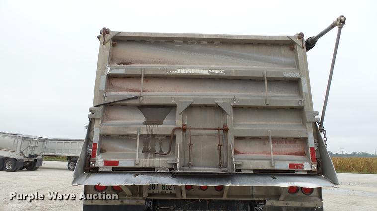 image for item DC2604 1981 Fruehauf end dump trailer