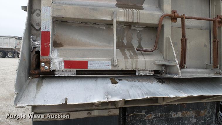 image for item DC2604 1981 Fruehauf end dump trailer