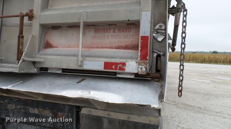 image for item DC2604 1981 Fruehauf end dump trailer