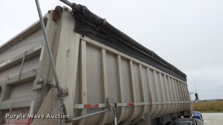image for item DC2604 1981 Fruehauf end dump trailer